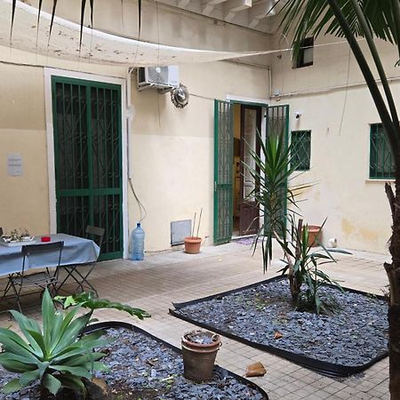 Saranton House Hotell Catania Exteriör bild
