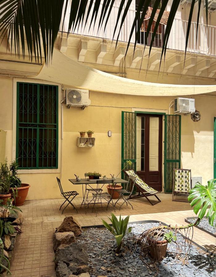Saranton House Hotell Catania Exteriör bild