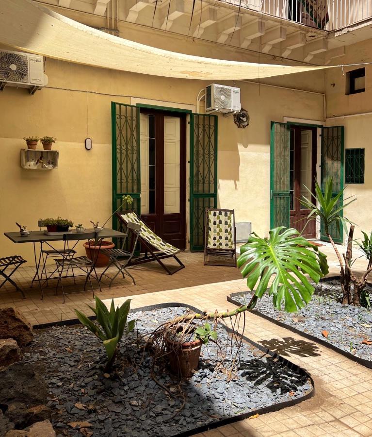 Saranton House Hotell Catania Exteriör bild