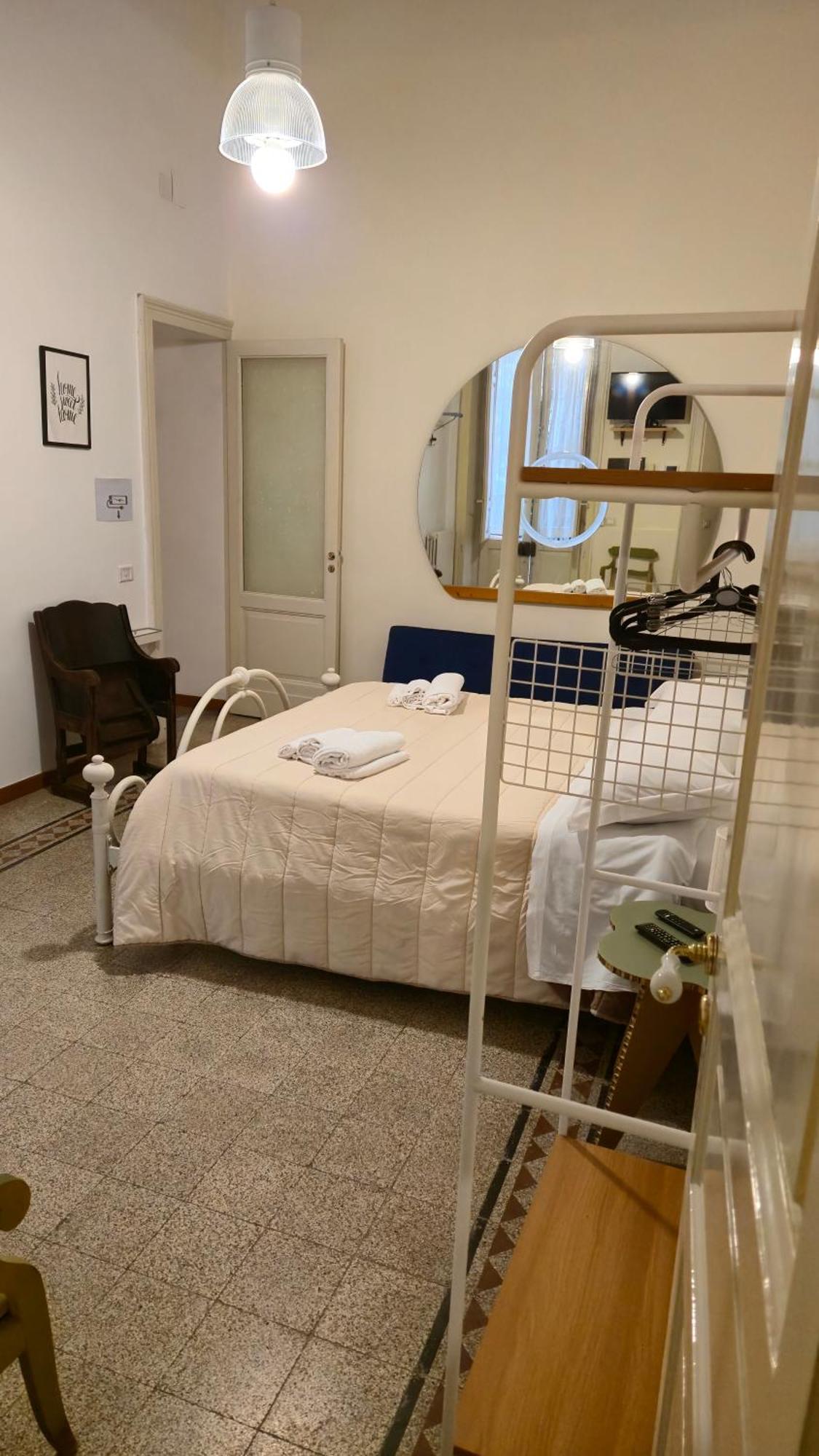 Saranton House Hotell Catania Exteriör bild