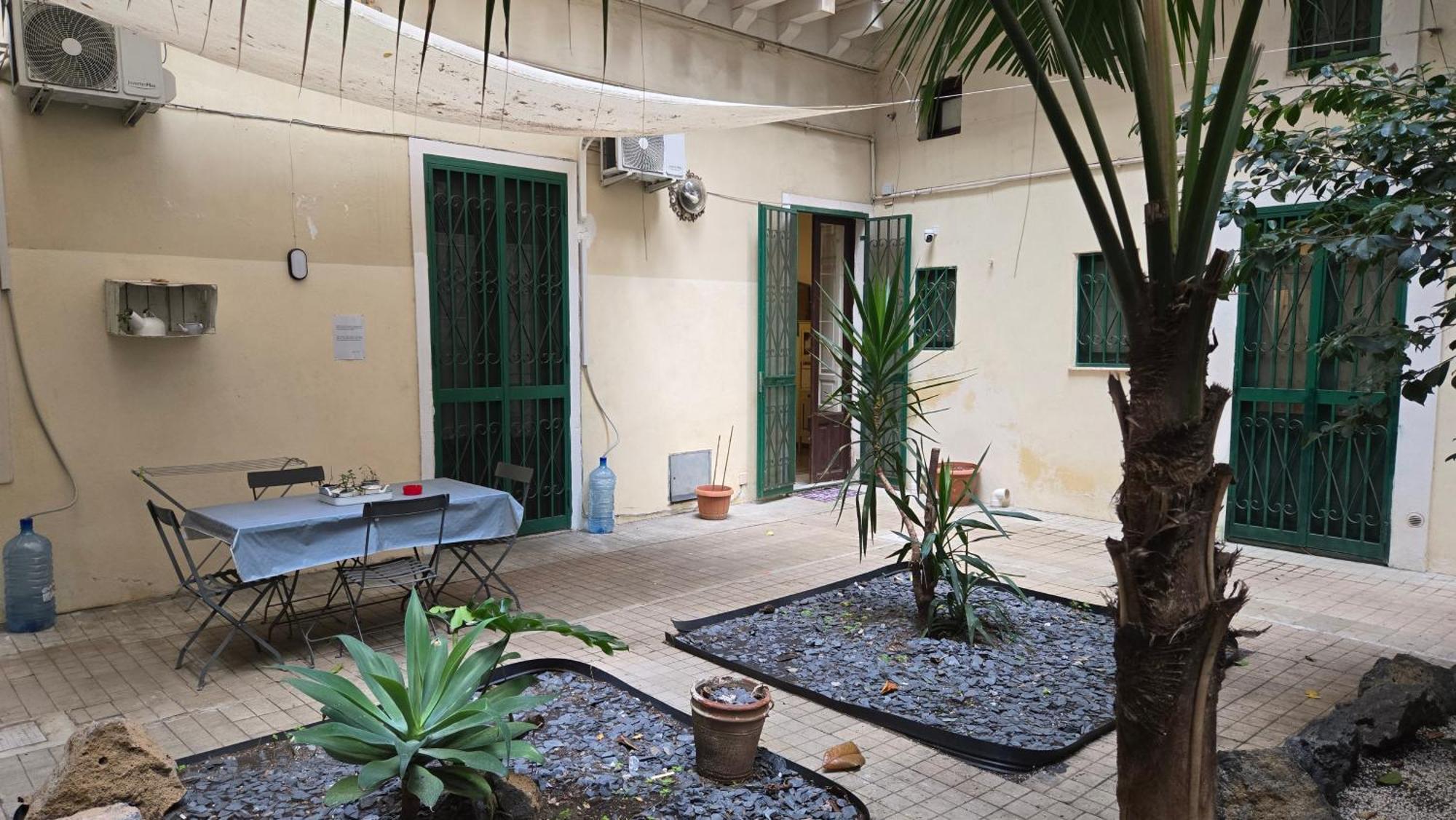 Saranton House Hotell Catania Exteriör bild